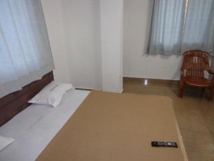 Oyo 36211 Hotel Padma Palace اوجاين المظهر الخارجي الصورة