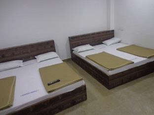 Oyo 36211 Hotel Padma Palace اوجاين المظهر الخارجي الصورة